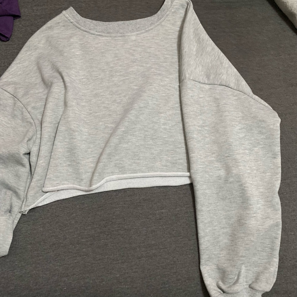 CROP TOP SWEATER